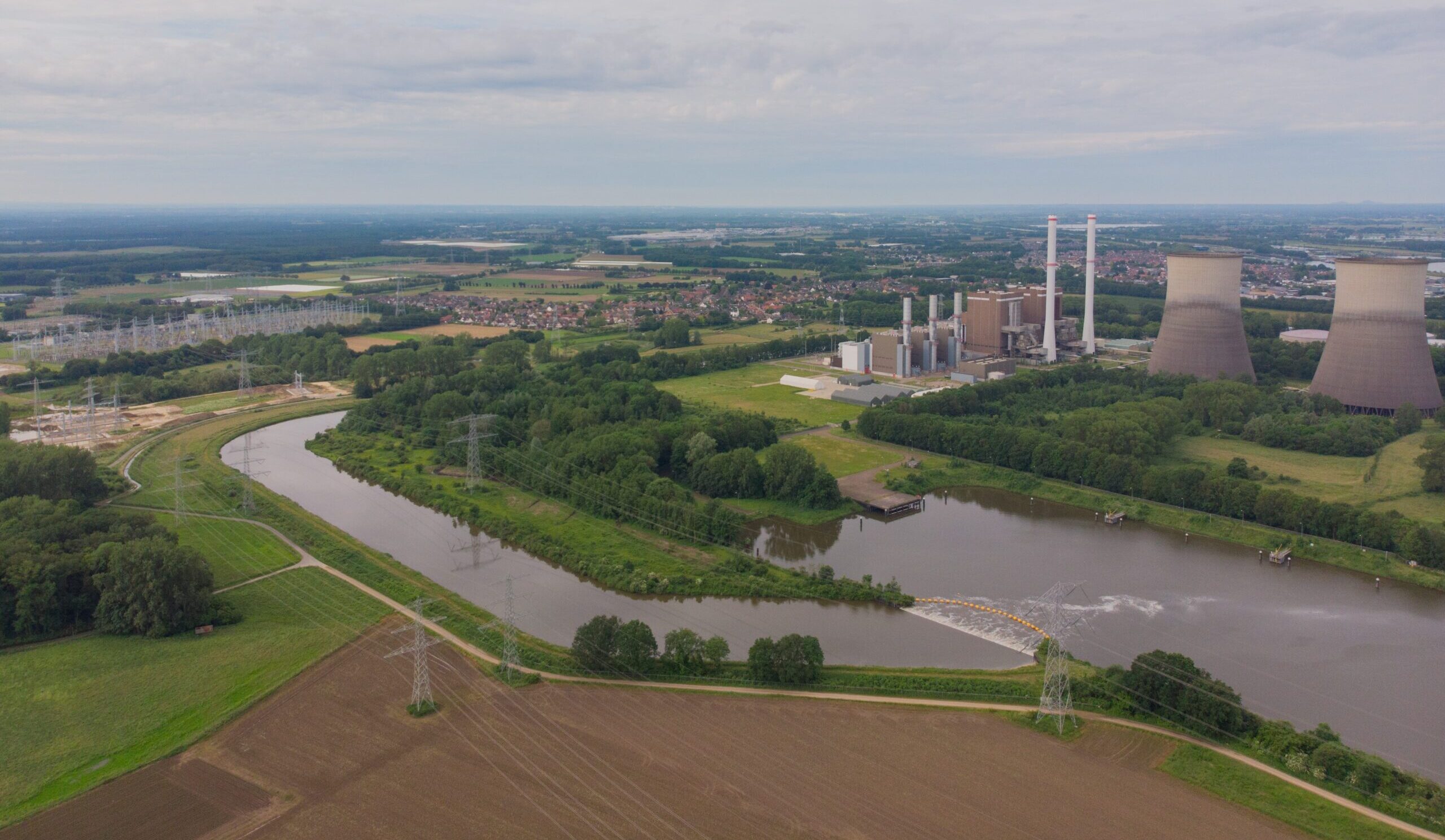 Luchtfoto van Clauscentrale en omgeving